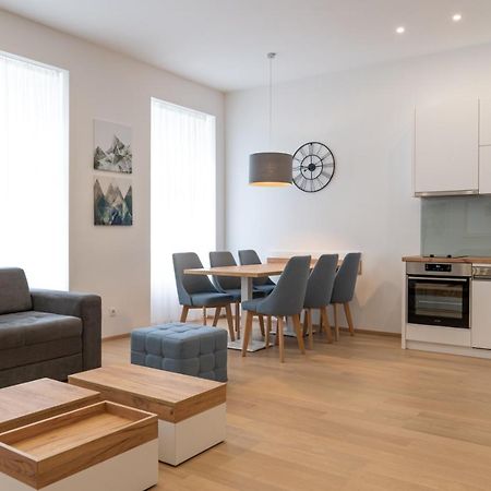 Modern 3 Room Apartment In A Prime Location 비엔나 외부 사진