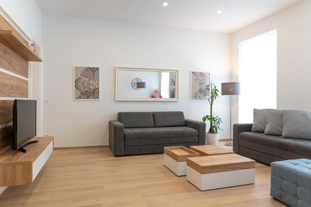 Modern 3 Room Apartment In A Prime Location 비엔나 외부 사진