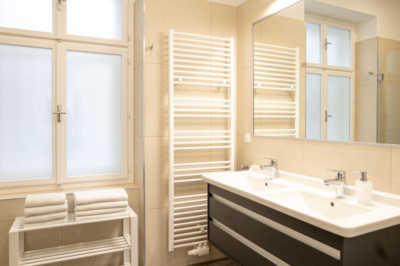 Modern 3 Room Apartment In A Prime Location 비엔나 외부 사진